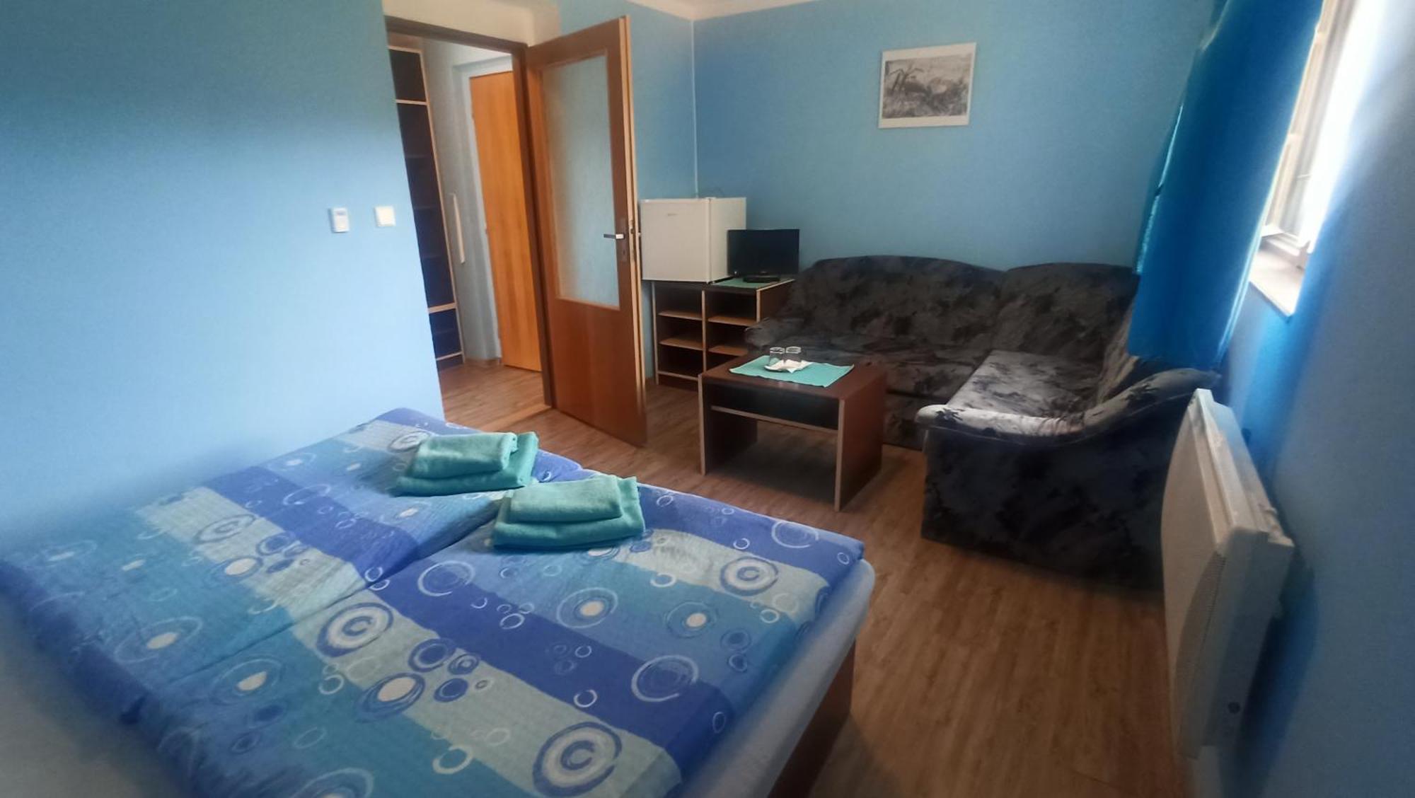 Penzion U Kostela Mlaka Bagian luar foto