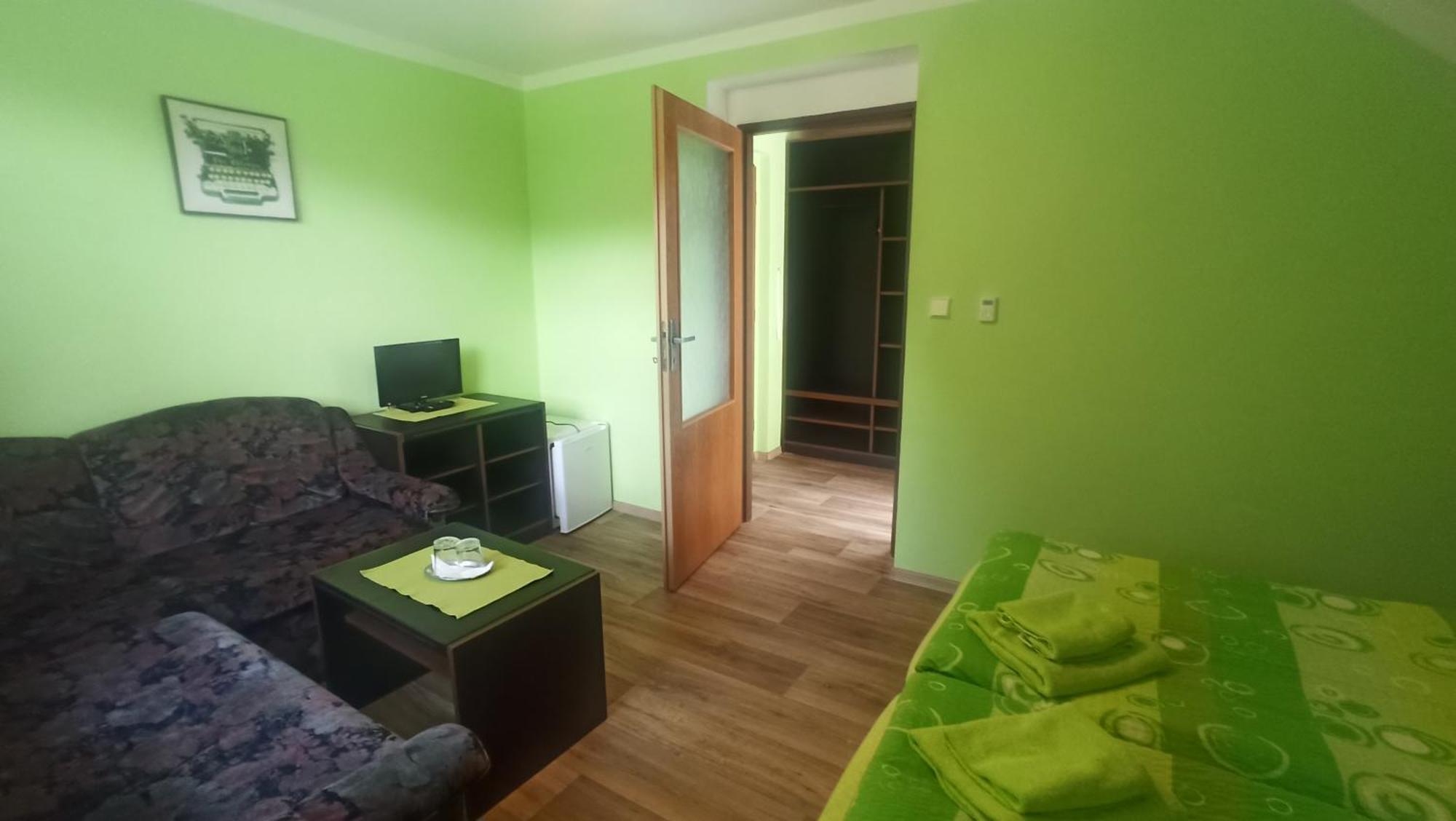 Penzion U Kostela Mlaka Bagian luar foto